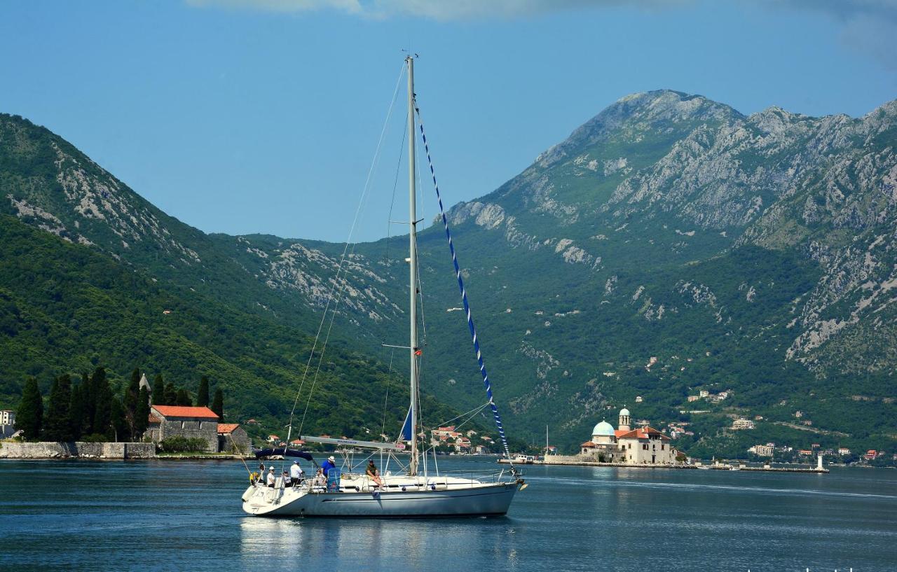 Montenegro Backpackers Home Kotor Extérieur photo